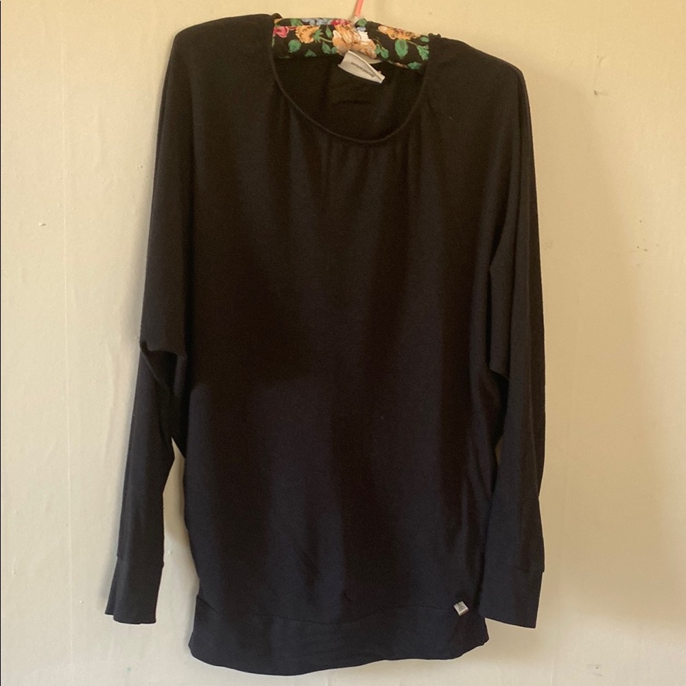 Maternity and nursing batwing top